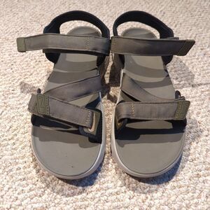 Teva ZYMIC Sandals Mens 11 Green Hiking Gorpcore Outdoor Strappy Summer